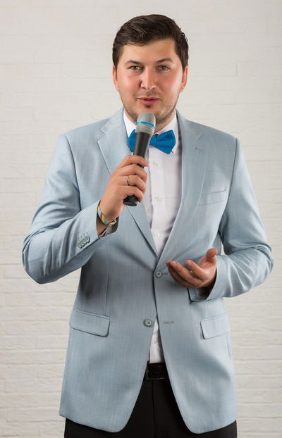 Максим Керменов