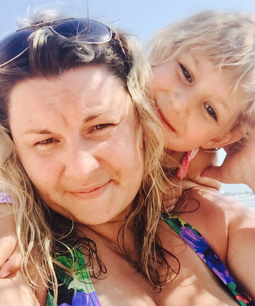 ********* ***********