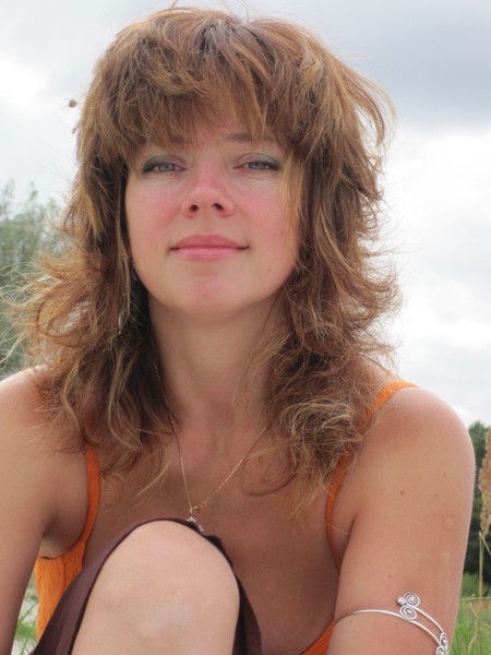 Марина Попова