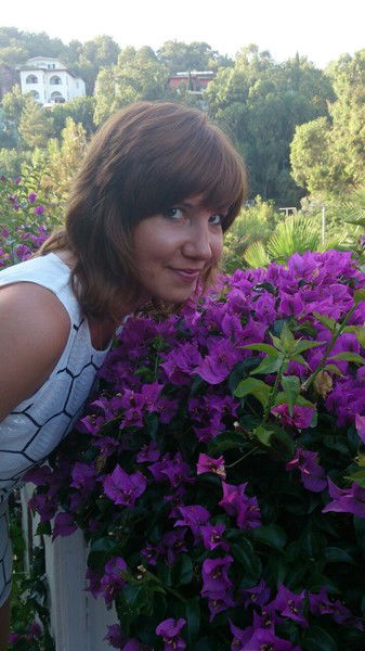 Елена Захарова