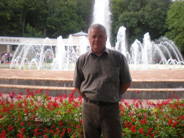 Михаил Дудин