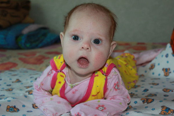 Оленька Зотова