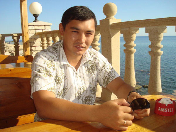 Мархат Шарипов