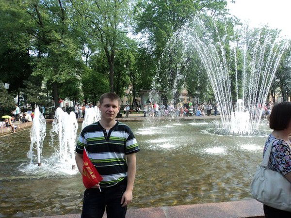 Антон Пономарев