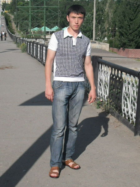 Нурбек Tураев