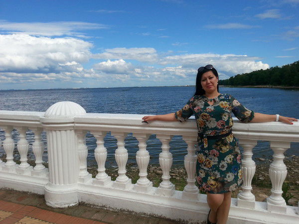 Очеровательна