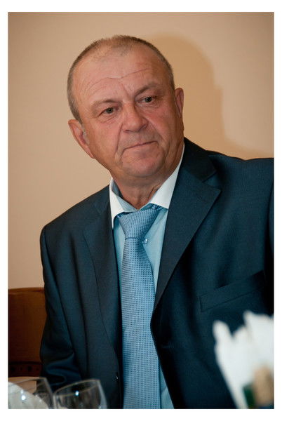 Юрий Захаров