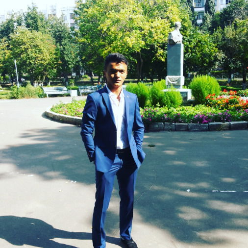 Алмаз Улукманов