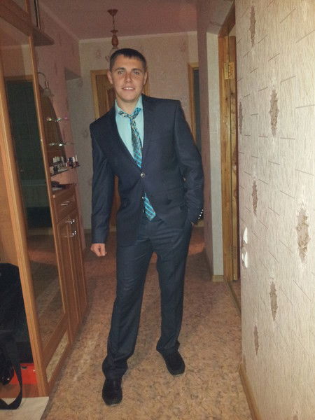 Олег Макаров