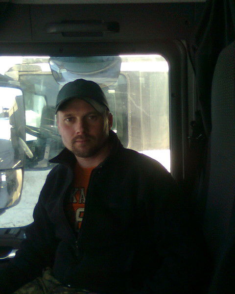 Александр Ларионов