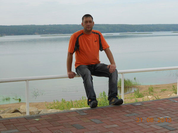 Валера Свинин