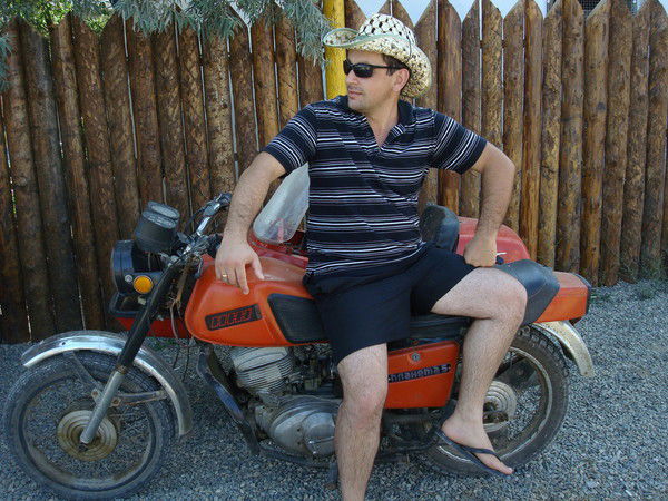 Руслан Тлехас