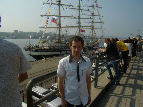 Николай Булатов