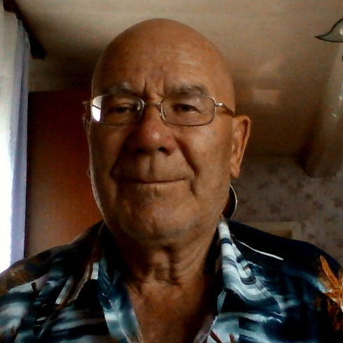 Александр Каретников