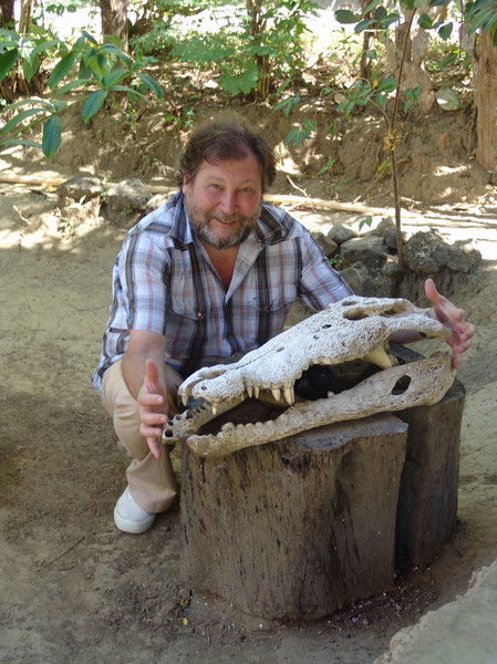 Анатолий Толстых