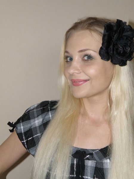 Оленька )))))))