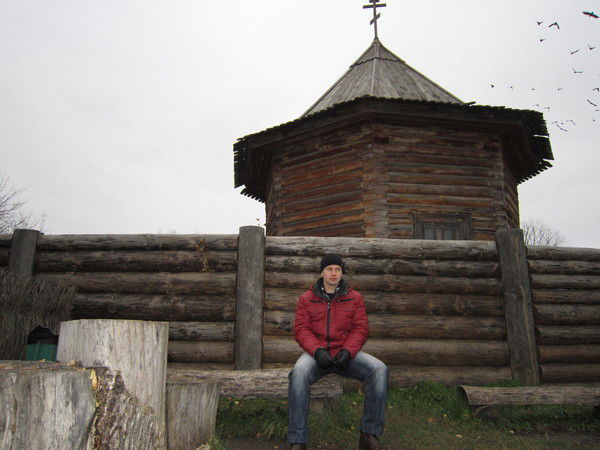 Максим Лосев