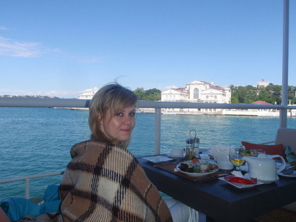 Наташа Заведей