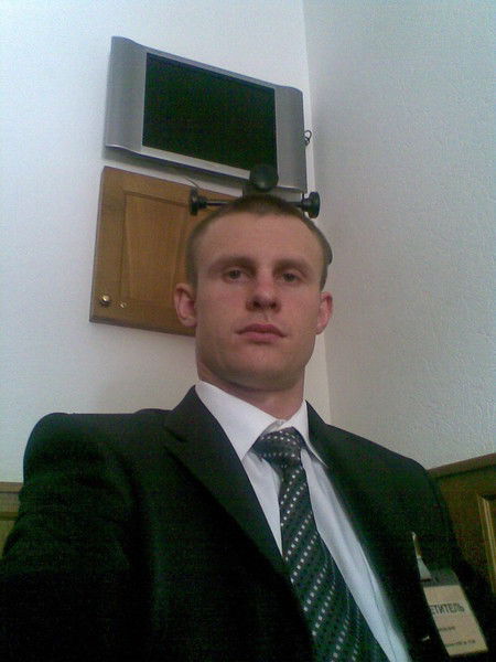 Денис Попов