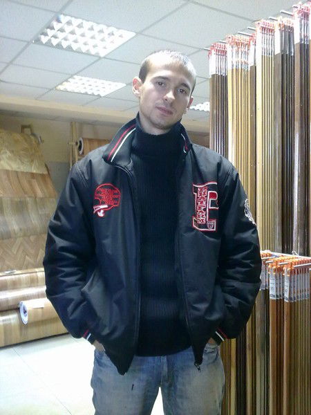 Неизвестно Неизвестно