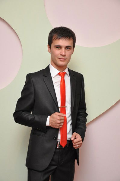 Алишер Аскаров