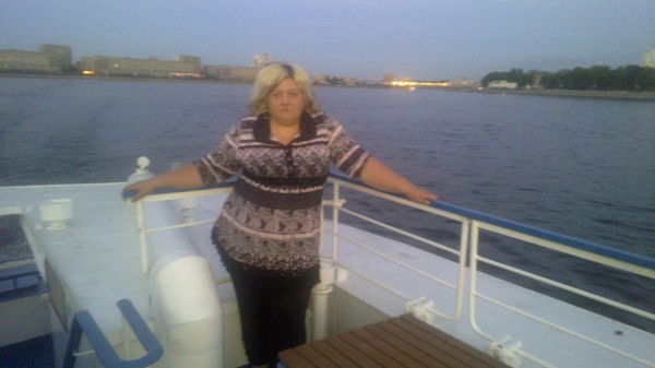 Елена Долева