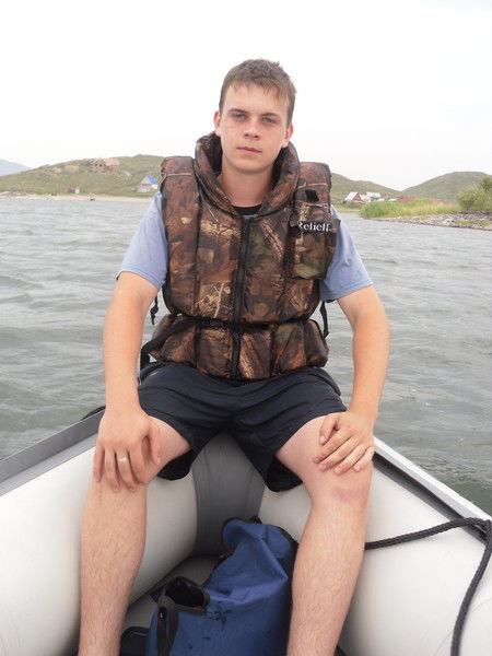 .денис Грохотов.