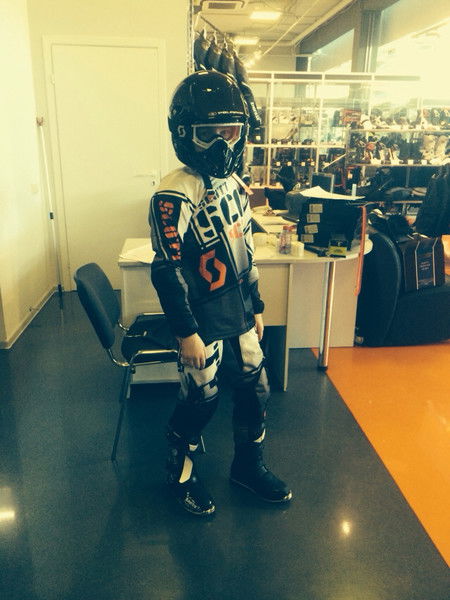 Артём Нескороженков