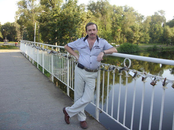 Владимир Левченко