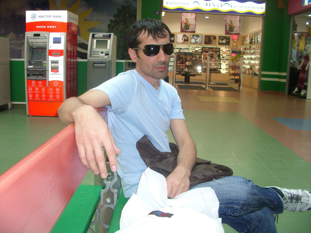 Илхом Атаев