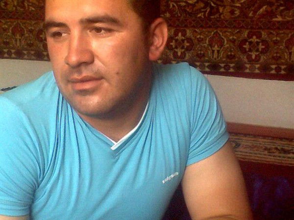 Далер Холов