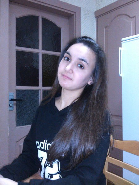 Яна Никонович...