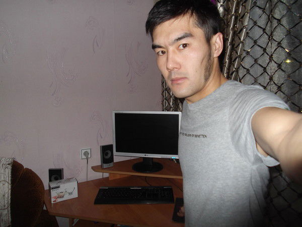 Талант Шарипханов