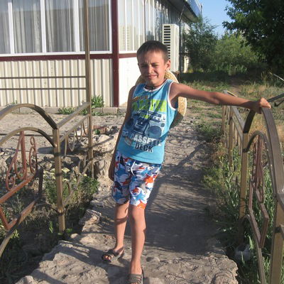 Динис Галяув