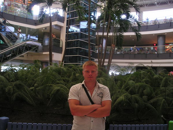 Александр Николаев