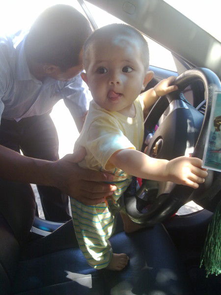 Равшан Жураев