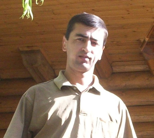 Султон Асроров