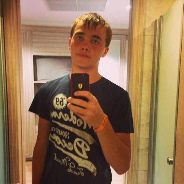 Владислав Тарасов