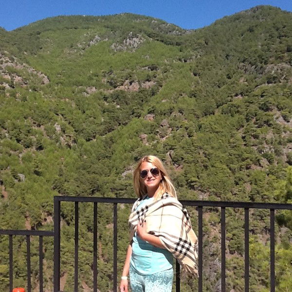 Алеся Манукян