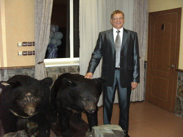 Андрей Костин