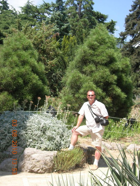 Юрий Иванов