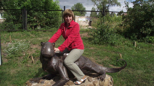 Надюша Иванова