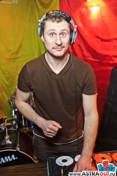 Олег Омаров