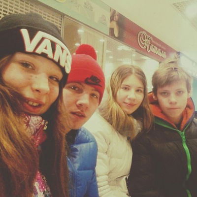 Настюша Дворянинова