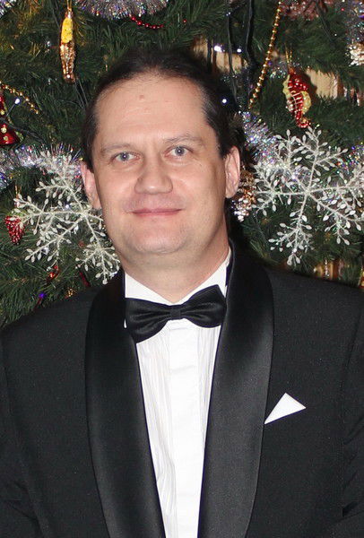 Роберт Тихонов