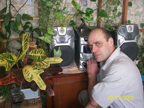 Александр Власов