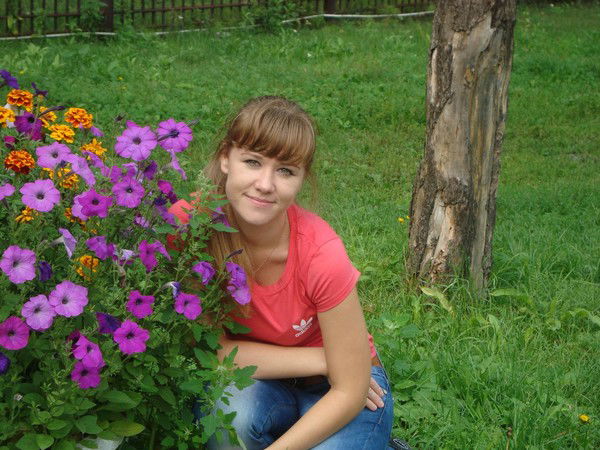 Таня Попова