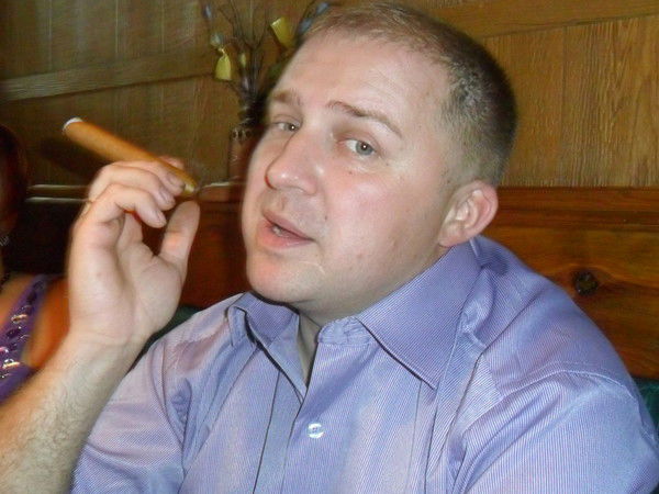 Дмитрий Артамонов