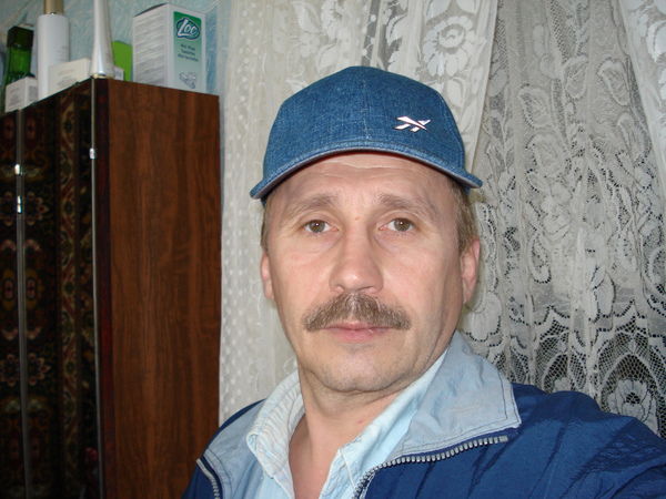 Олег Плясунов