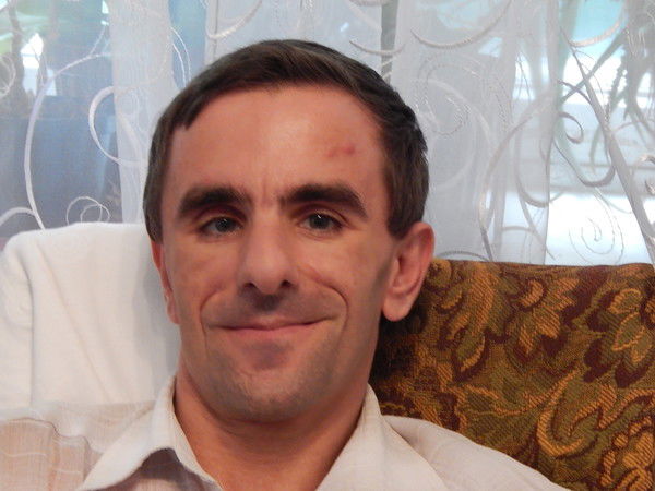 Володя Карапетров